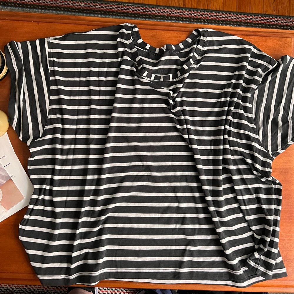 Lululemon Cates Tee